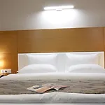 Aparthotel Miel 3*