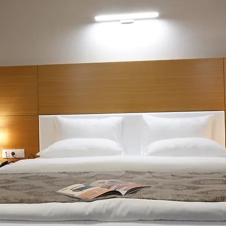 Apartmanhotel Miel 3*